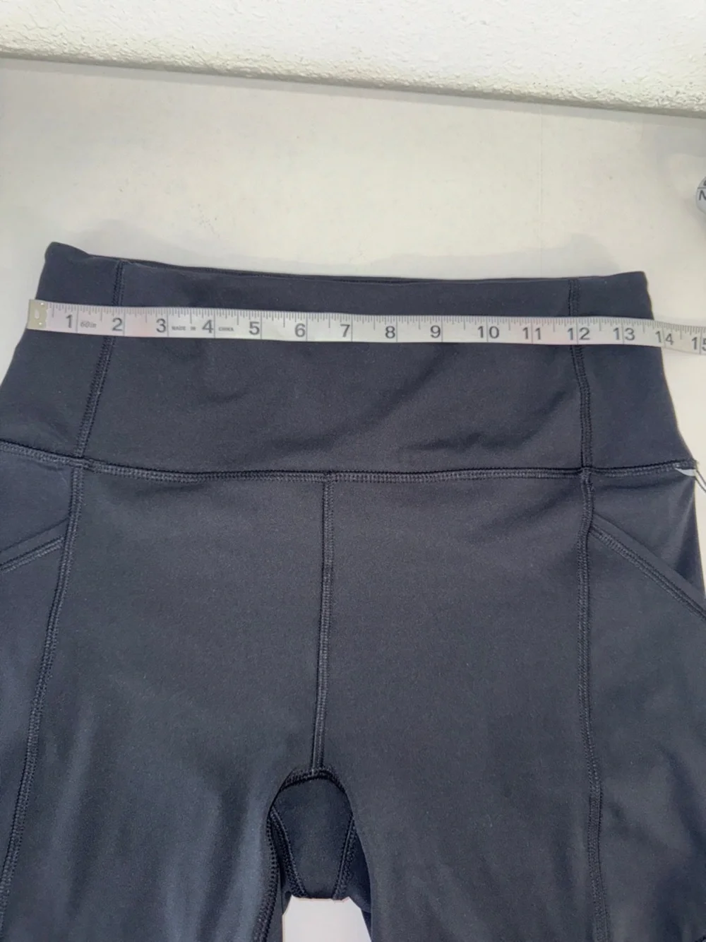 NWT Spyder Black High-Waist Athletic Capri Leggings with Side Pocket - Picture 6 of 7